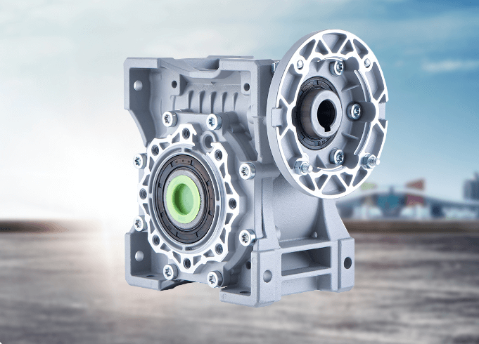 蝸輪減速機在輸送設備的使用中需要注意什么？